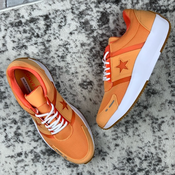 run star retro glow low top